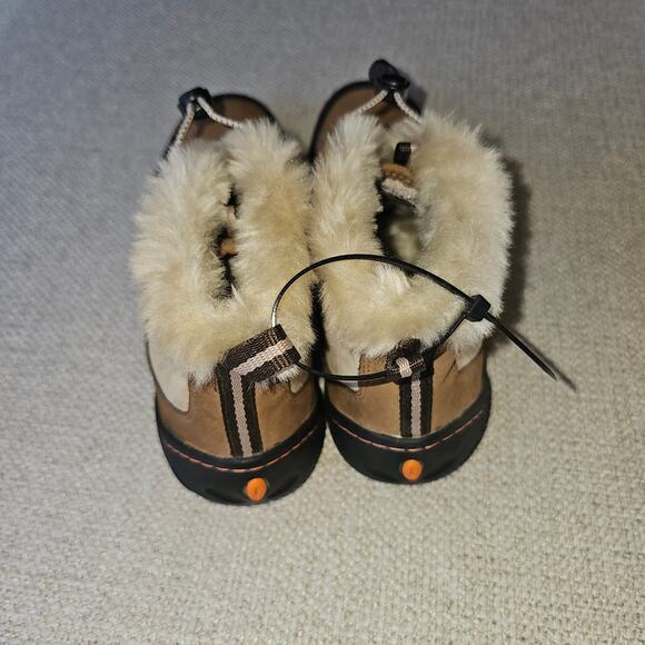 Privo Tan and Cream Winter Booties with Furry Lining Size 8.5 - Picture 8 of 11